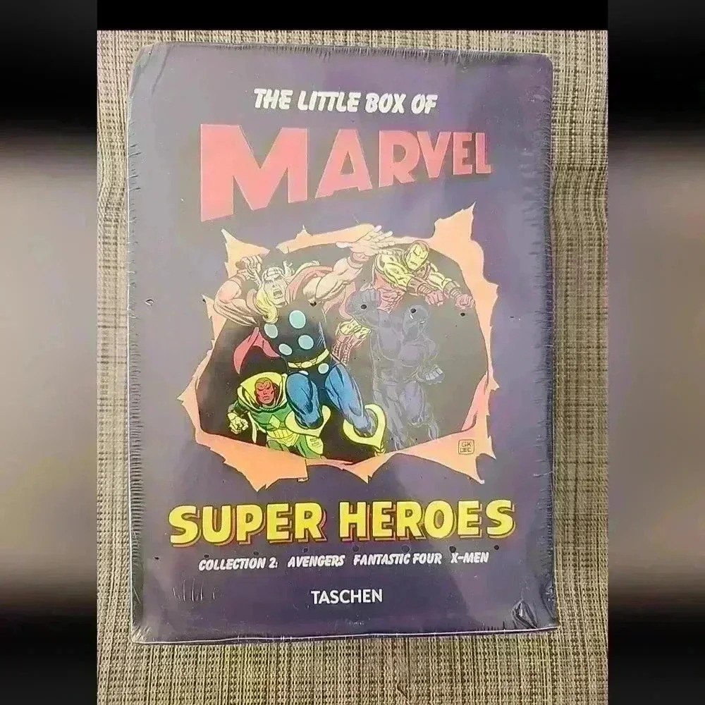 The Little Box Of Marvels Super Heros Gift Set